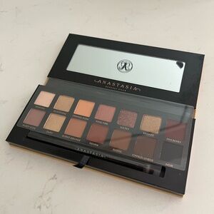 Anastasia Beverly Hills Eyeshadow Palette - Warm Neutrals